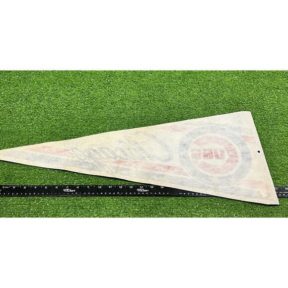 Vintage Chicago Cubs Felt Pennant 90s Flag Script Cubs Souvenir Full Size EUC - Picture 4 of 4